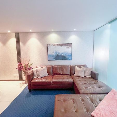 Luxurious Stay At Modern Apartment Санта Крус де ла Сиера Екстериор снимка