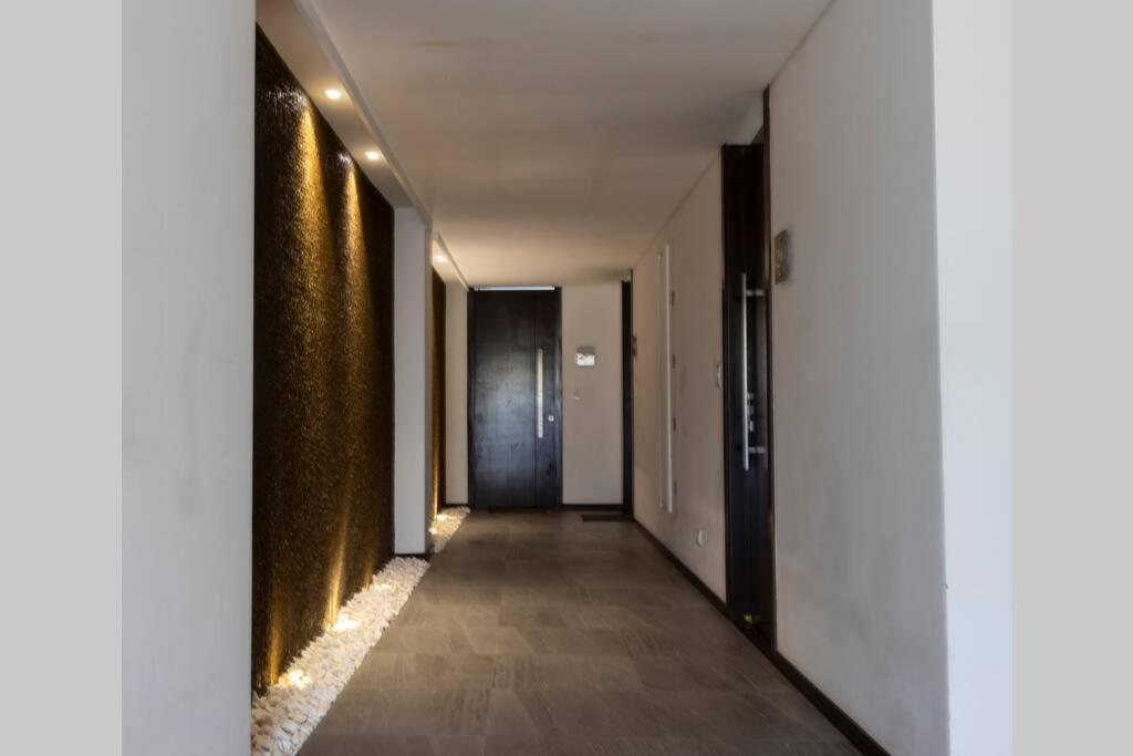 Luxurious Stay At Modern Apartment Санта Крус де ла Сиера Екстериор снимка
