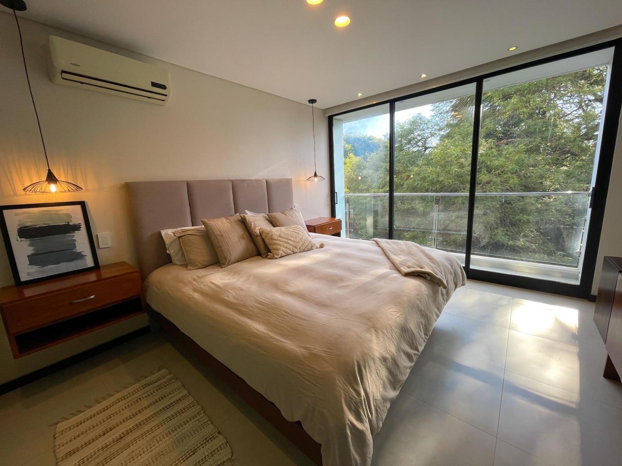 Luxurious Stay At Modern Apartment Санта Крус де ла Сиера Екстериор снимка